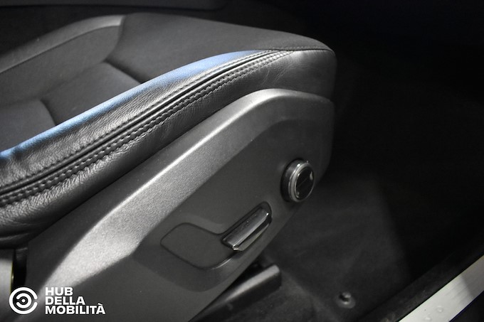 VOLVO XC60 B4 (d) Geartronic Inscription